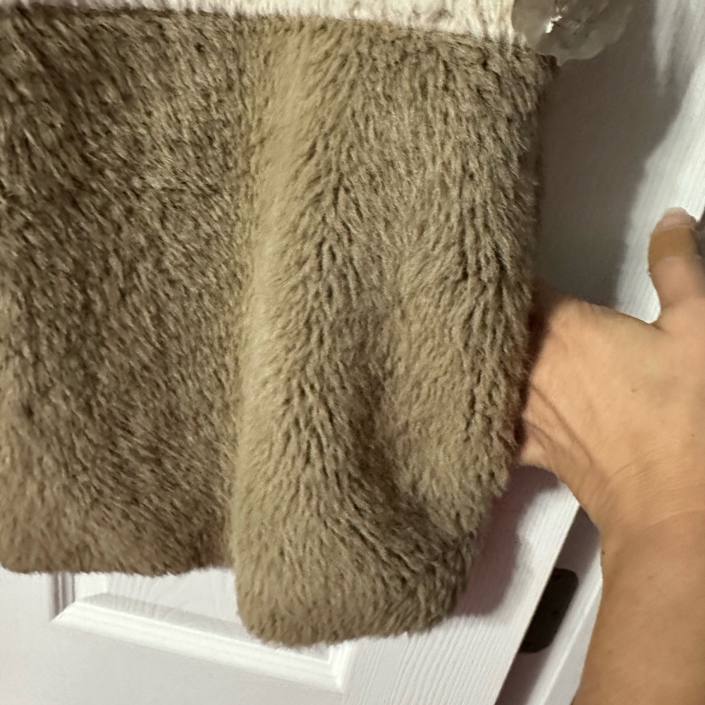 Altar'd State Soft Neoplitan Colorblock Fuzzy Vest - Picture 8 of 16